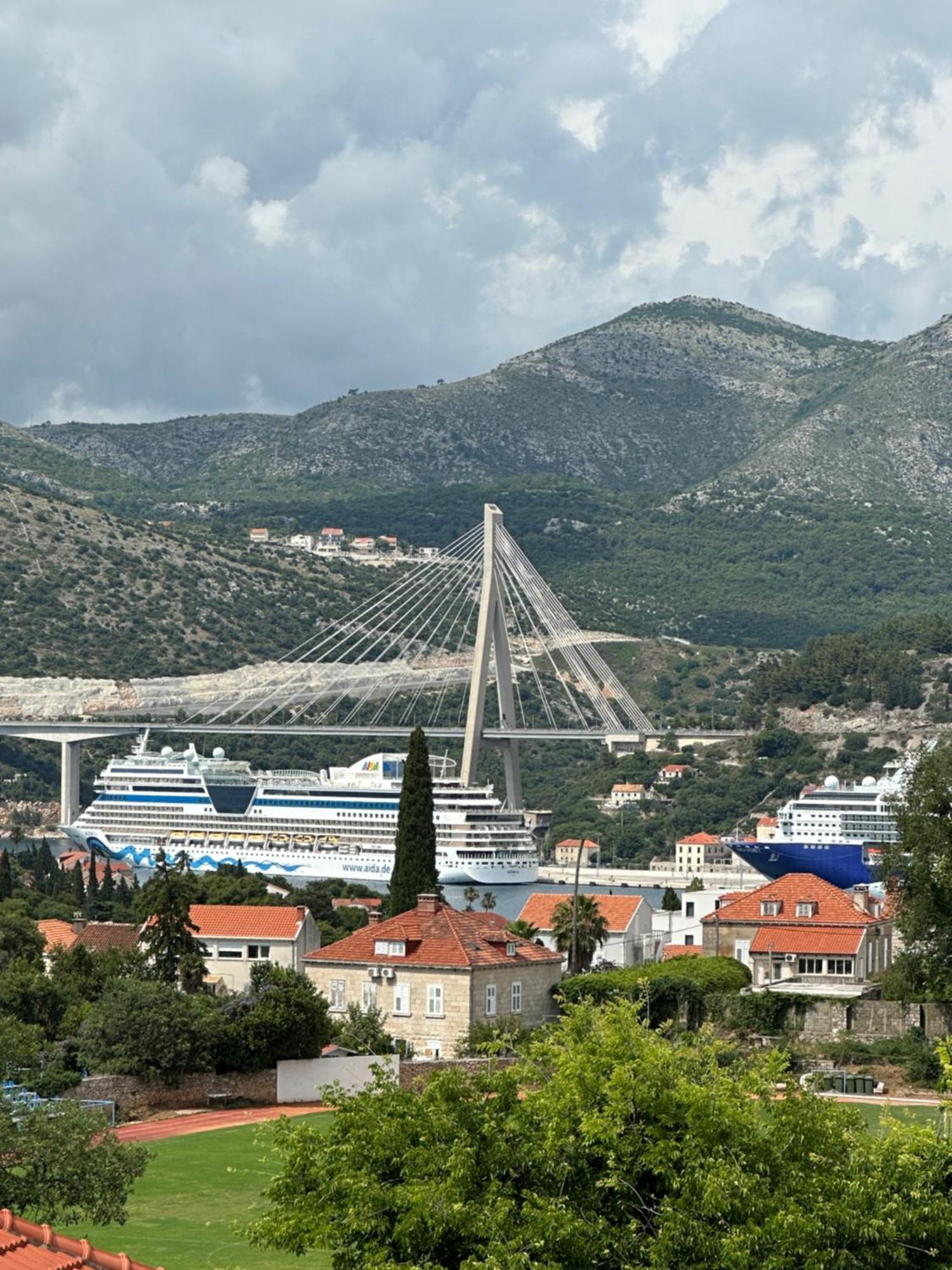 Cruise Ship Bridge View Luka * Dubrovnik